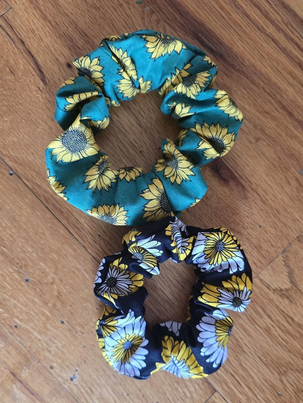 Yellow Sunflower Print Scrunchies - Set of 2